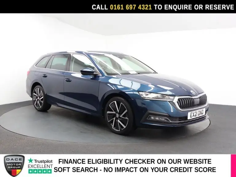 Used 2021 BLUE SKODA OCTAVIA Estate 1.4 TSI iV 13kWh SE L Estate 5dr Petrol Plug-in Hybrid DSG Euro 6 (s/s) (204 ps) PETROL PLUG-IN HYBRID (reg. 2021-05-06) (Automatic) for sale in Stockport