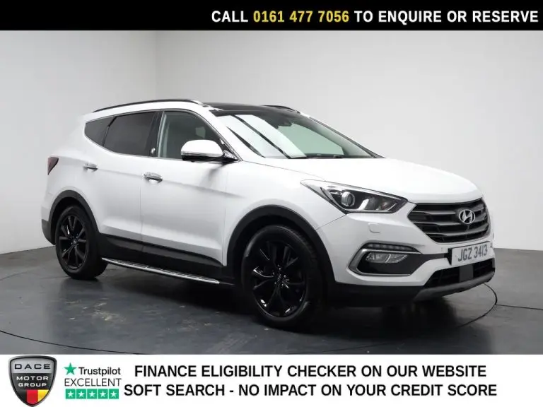 Used 2018 WHITE HYUNDAI SANTA FE SUV 2.2 CRDi Blue Drive Endurance Edition SUV 5dr Diesel Auto 4WD Euro 6 (s/s) (7 Seat) (200 ps) DIESEL (reg. 2018-03-26) (Automatic) for sale in Stockport
