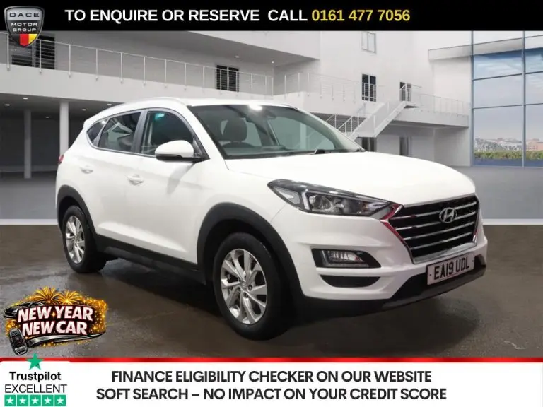 Used 2019 WHITE HYUNDAI TUCSON SUV 1.6 T-GDi SE Nav SUV 5dr Petrol DCT Euro 6 (s/s) (177 ps) PETROL (reg. 2019-03-04) (Automatic) for sale in Stockport