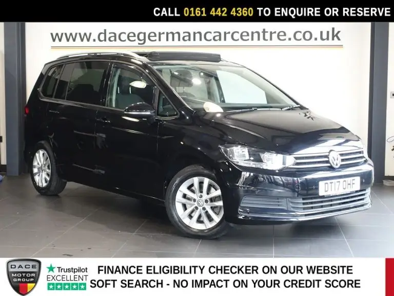 Used 2017 BLACK VOLKSWAGEN TOURAN MPV 1.6 TDI BlueMotion Tech SE Family MPV 5dr Diesel DSG Euro 6 (s/s) (115 ps) DIESEL (reg. 2017-06-30) (Automatic) for sale in Stockport