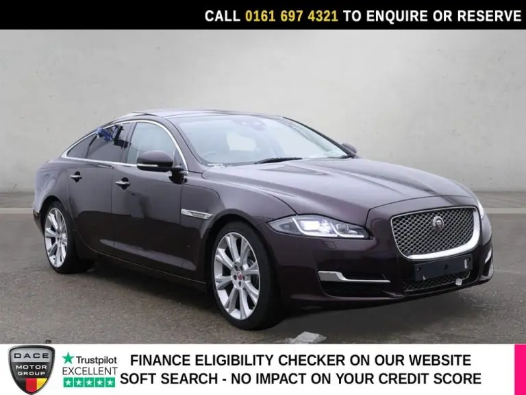 Used 2019 RED JAGUAR XJ Saloon 3.0d V6 Portfolio Saloon 4dr Diesel Auto Euro 6 (s/s) (300 ps) DIESEL (reg. 2019-04-12) (Automatic) for sale in Stockport