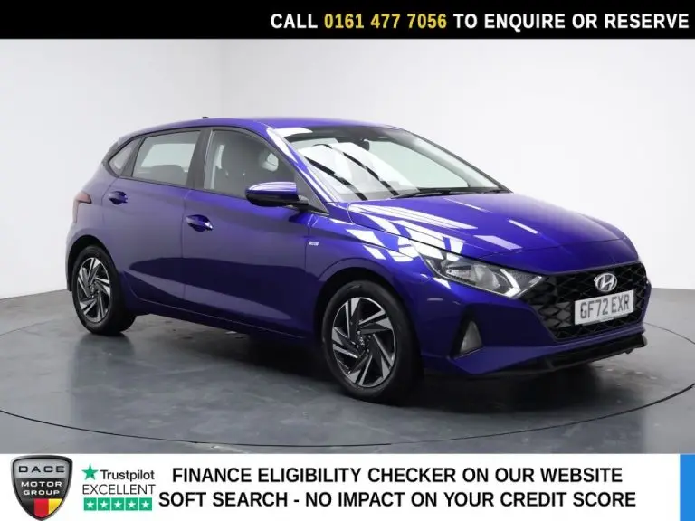 Used 2022 BLUE HYUNDAI I20 Hatchback 1.0 T-GDi MHEV SE Connect Hatchback 5dr Petrol Hybrid DCT Euro 6 (s/s) (100 ps) PETROL HYBRID (reg. 2022-09-30) (Automatic) for sale in Stockport